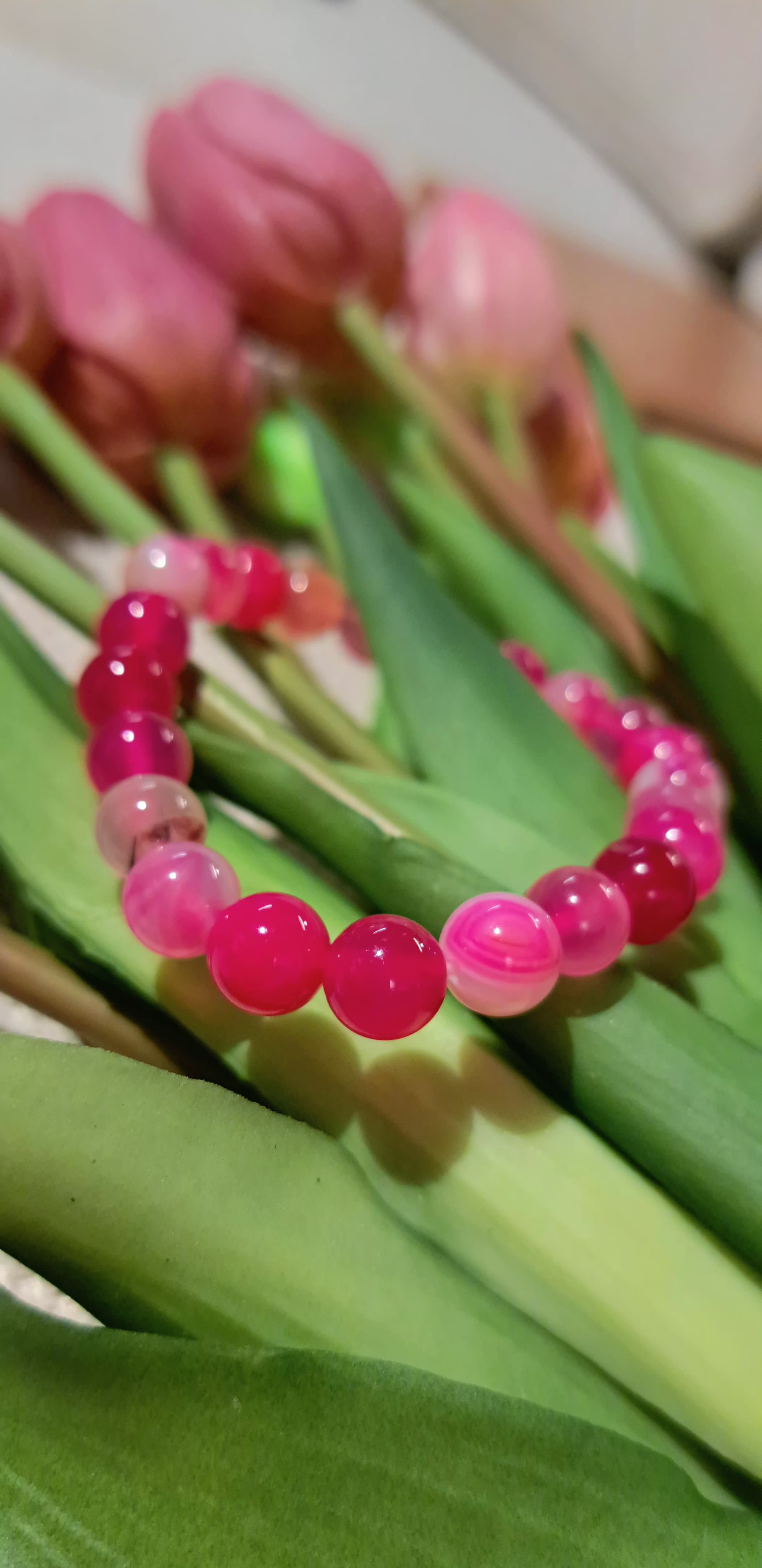 Bracciale Elastico in Agata Fucsia